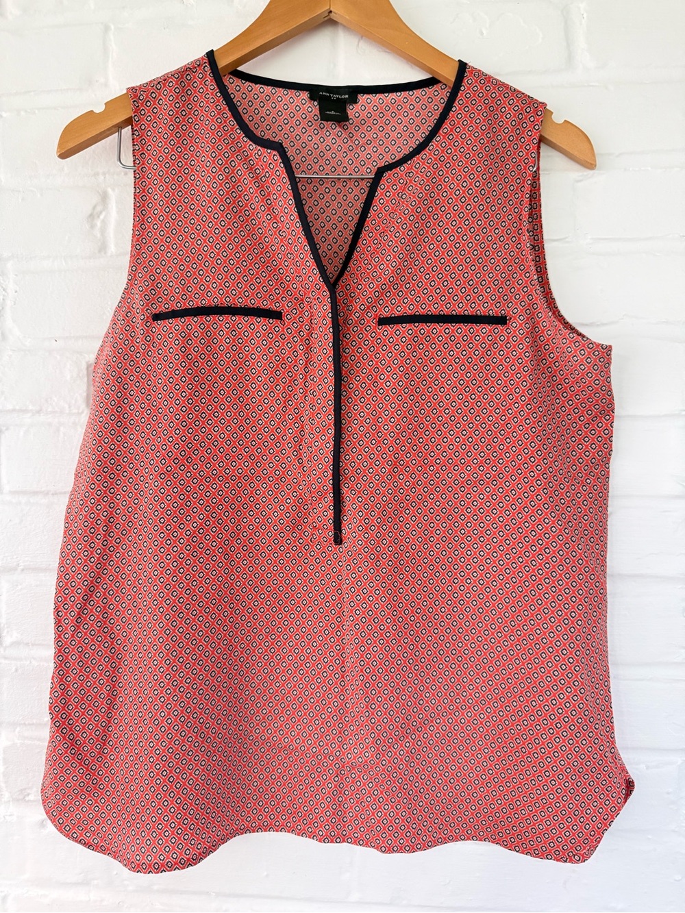 Ann Taylor Red Printed Sleeveless Blouse with Black Trim
